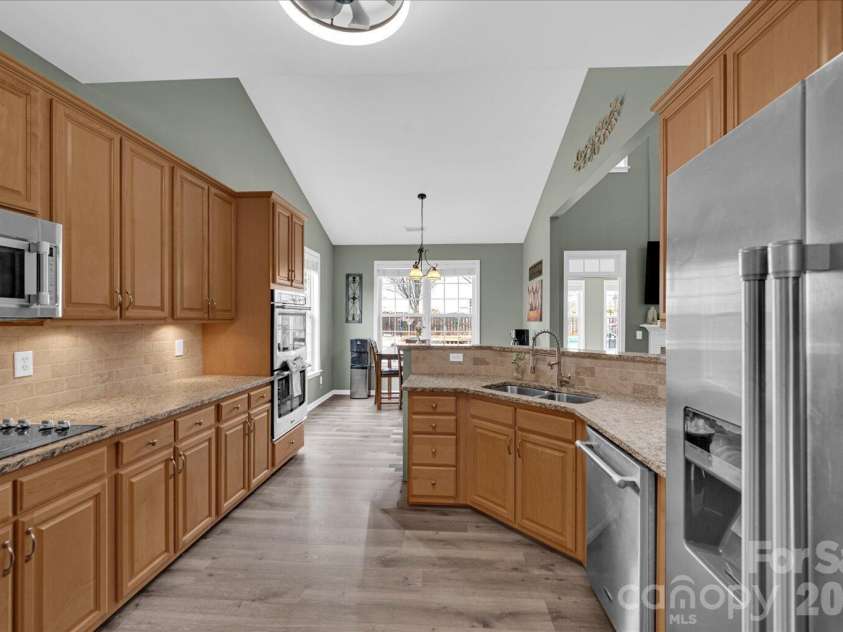 106 Honey Crisp Way, Simpsonville, SC 29681.  MLS# CAR4353381, YatesRealty ID 20686. 