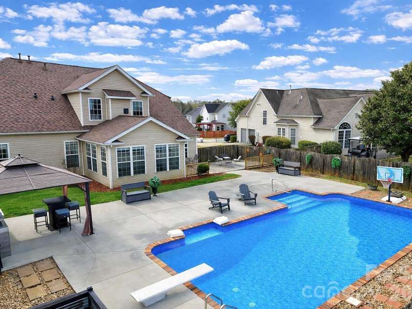 106 Honey Crisp Way, Simpsonville, SC 29681.  MLS# CAR4353381, YatesRealty ID 20686. 