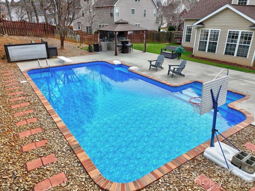 106 Honey Crisp Way, Simpsonville, SC 29681.  MLS# CAR4353381, YatesRealty ID 20686. 