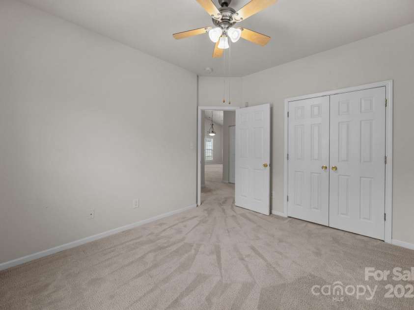 8313 Carob Tree Lane, Charlotte, NC 28215.  MLS# CAR4250541, YatesRealty ID 20686. 