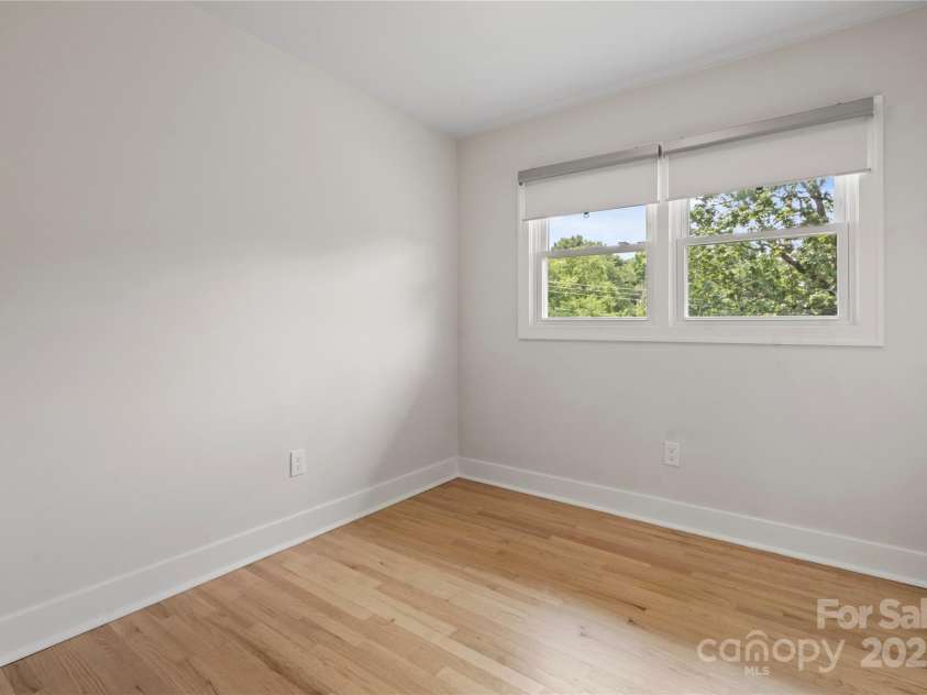 245 Enwood Drive, Charlotte, NC 28214.  MLS# CAR4266131, YatesRealty ID 20687. Bed 4 - up