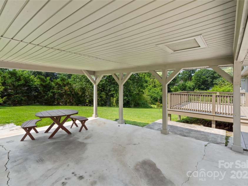 245 Enwood Drive, Charlotte, NC 28214.  MLS# CAR4266131, YatesRealty ID 20687. Car port