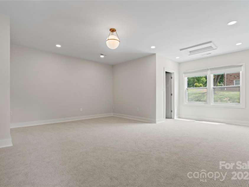 245 Enwood Drive, Charlotte, NC 28214.  MLS# CAR4266131, YatesRealty ID 20687. Primary Bed