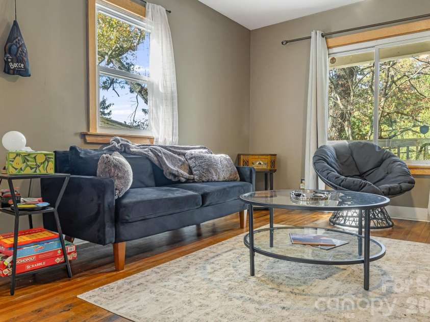 144 Clingman Avenue, Asheville, NC 28801.  MLS# CAR4371332, YatesRealty ID 20688. 
