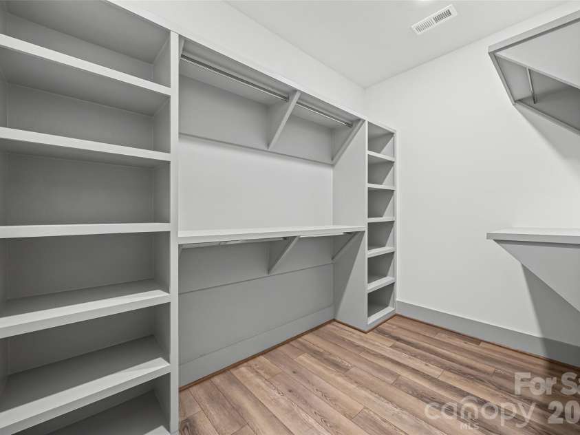 539 Plowman Lane, Fort Mill, SC 29715.  MLS# CAR4342093, YatesRealty ID 20689. Primary Closet