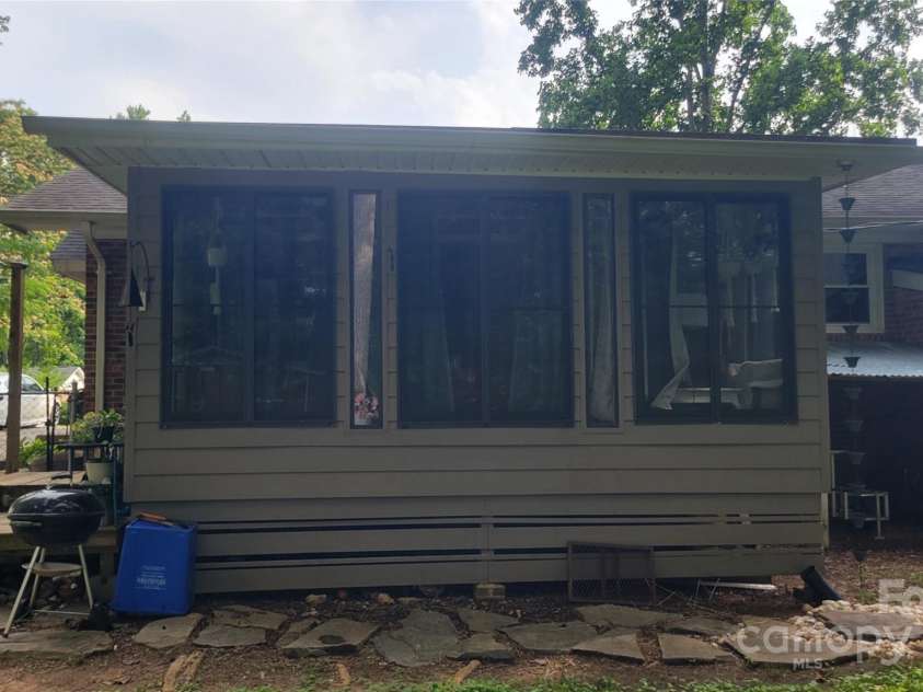 27 Southbrook Drive, York, SC 29745.  MLS# CAR4291735, YatesRealty ID 2069. 