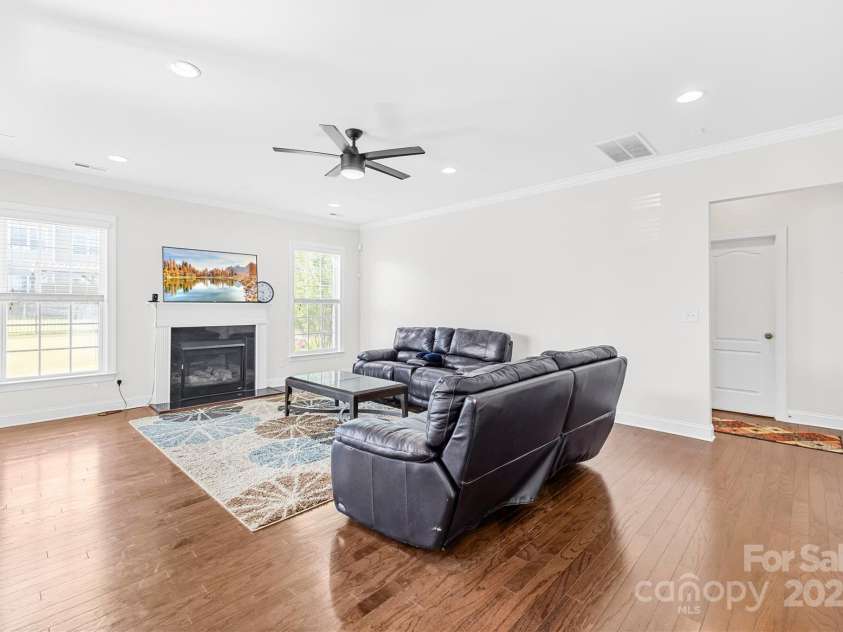 10693 Sky Chase Avenue, Concord, NC 28027.  MLS# CAR4255442, YatesRealty ID 20690. 