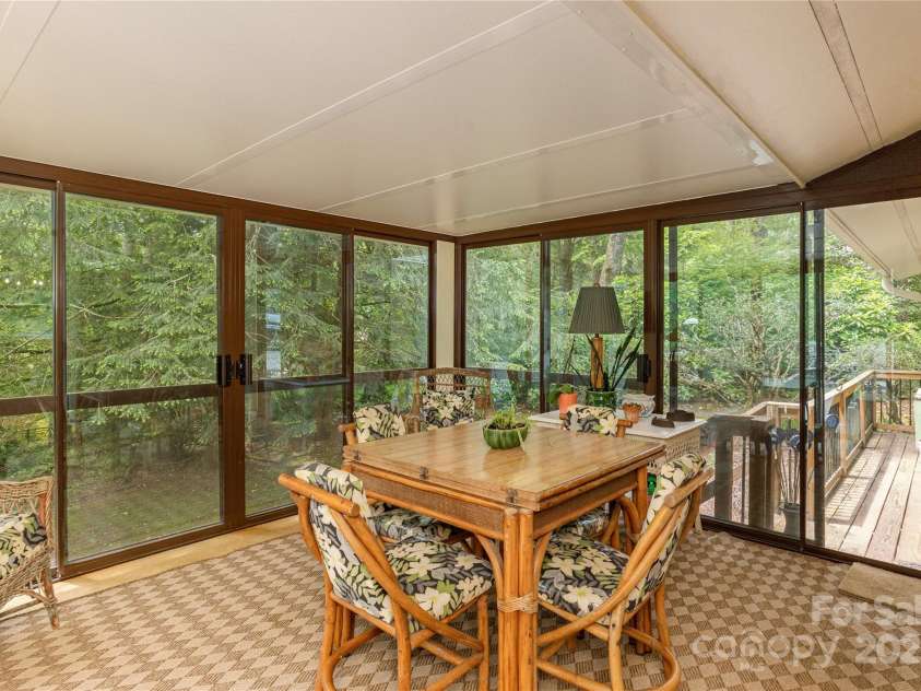 99 Meadowbrook Circle, Brevard, NC 28712.  MLS# CAR4252989, YatesRealty ID 20691. 