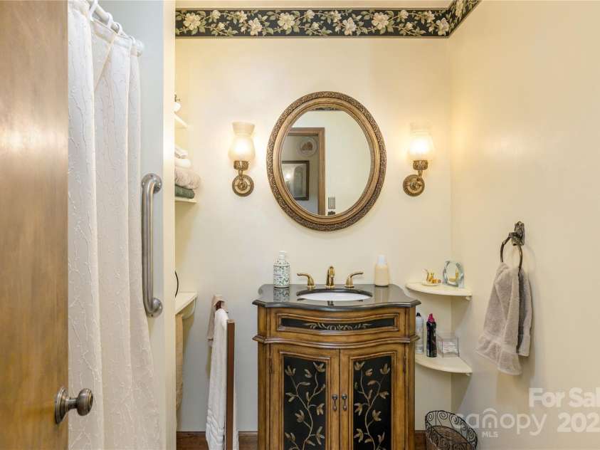 99 Meadowbrook Circle, Brevard, NC 28712.  MLS# CAR4252989, YatesRealty ID 20691. 