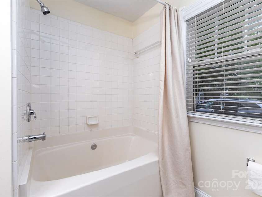 1136 1st Street, Charlotte, NC 28202.  MLS# CAR4263949, YatesRealty ID 20692. 
