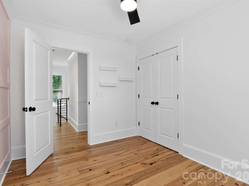 5026 Buckingham Drive, Charlotte, NC 28209.  MLS# CAR4376600, YatesRealty ID 20692. 