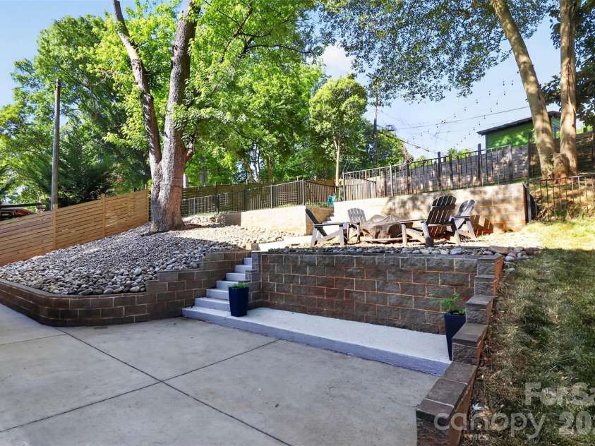 5026 Buckingham Drive, Charlotte, NC 28209.  MLS# CAR4376600, YatesRealty ID 20692. 