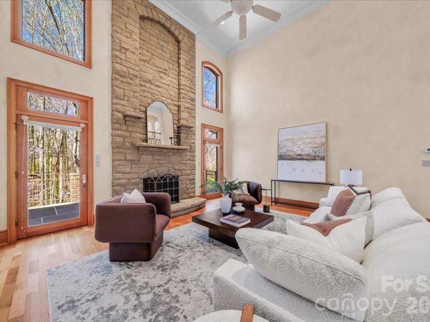 1043 Rolling Green Drive, Newton, NC 28658.  MLS# CAR4355758, YatesRealty ID 20693. 