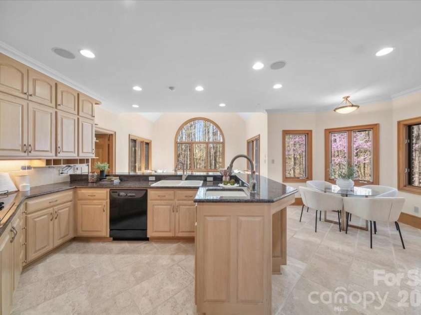 1043 Rolling Green Drive, Newton, NC 28658.  MLS# CAR4355758, YatesRealty ID 20693. 