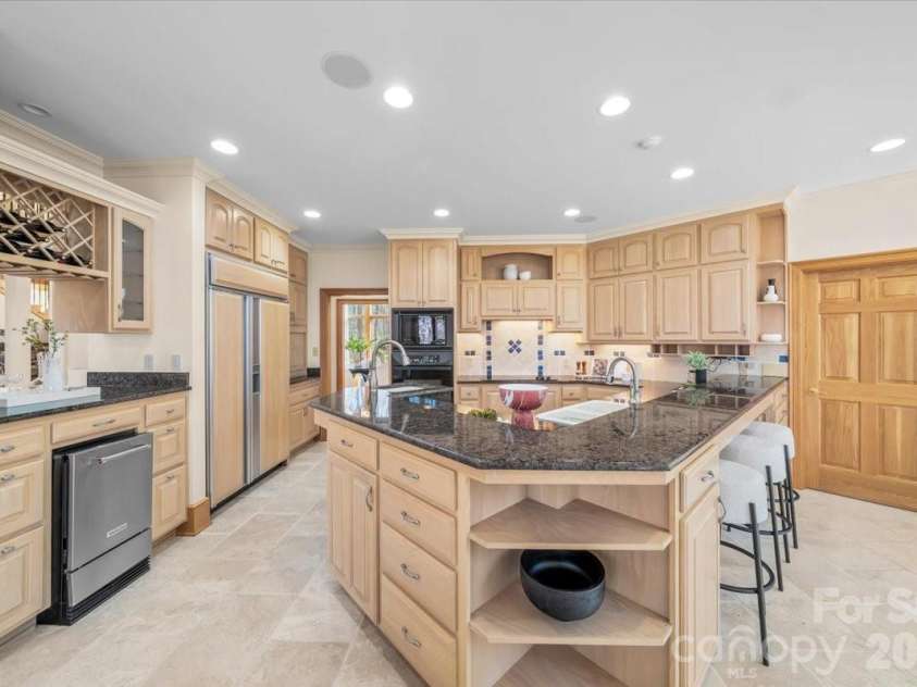 1043 Rolling Green Drive, Newton, NC 28658.  MLS# CAR4355758, YatesRealty ID 20693. 