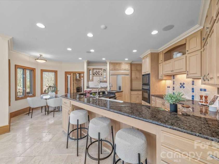 1043 Rolling Green Drive, Newton, NC 28658.  MLS# CAR4355758, YatesRealty ID 20693. 