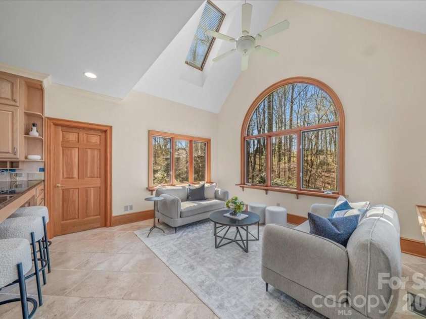 1043 Rolling Green Drive, Newton, NC 28658.  MLS# CAR4355758, YatesRealty ID 20693. 
