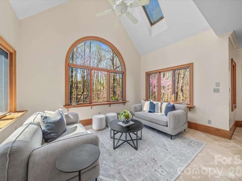 1043 Rolling Green Drive, Newton, NC 28658.  MLS# CAR4355758, YatesRealty ID 20693. 
