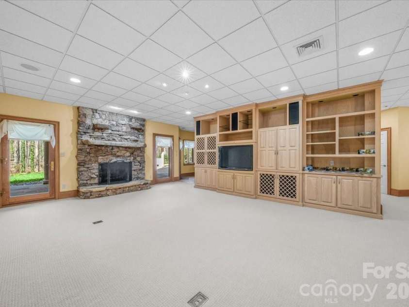1043 Rolling Green Drive, Newton, NC 28658.  MLS# CAR4355758, YatesRealty ID 20693. Basement Den