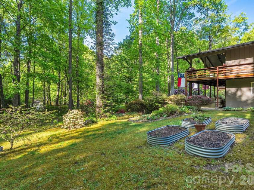 134 The Trail, Maggie Valley, NC 28751.  MLS# CAR4369403, YatesRealty ID 20695. 