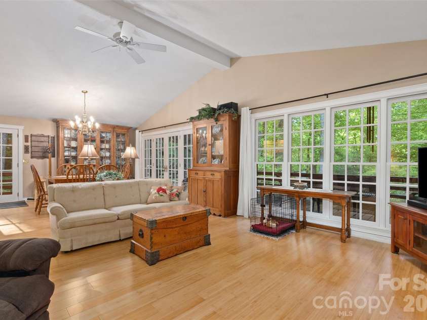 134 The Trail, Maggie Valley, NC 28751.  MLS# CAR4369403, YatesRealty ID 20695. 