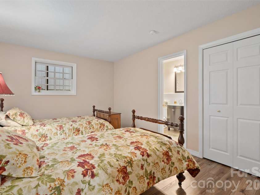 134 The Trail, Maggie Valley, NC 28751.  MLS# CAR4369403, YatesRealty ID 20695. 
