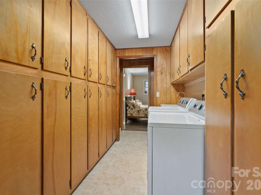 134 The Trail, Maggie Valley, NC 28751.  MLS# CAR4369403, YatesRealty ID 20695. 