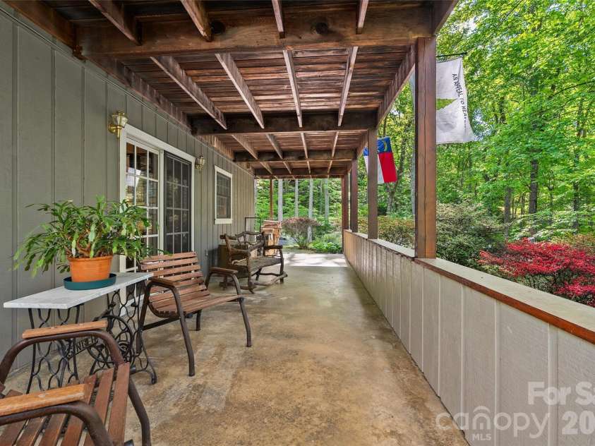 134 The Trail, Maggie Valley, NC 28751.  MLS# CAR4369403, YatesRealty ID 20695. 