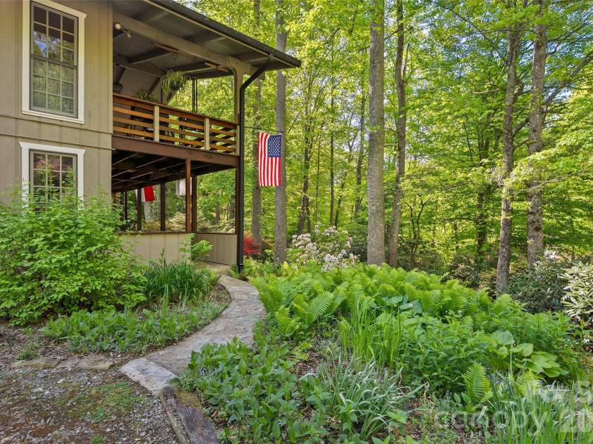 134 The Trail, Maggie Valley, NC 28751.  MLS# CAR4369403, YatesRealty ID 20695. 