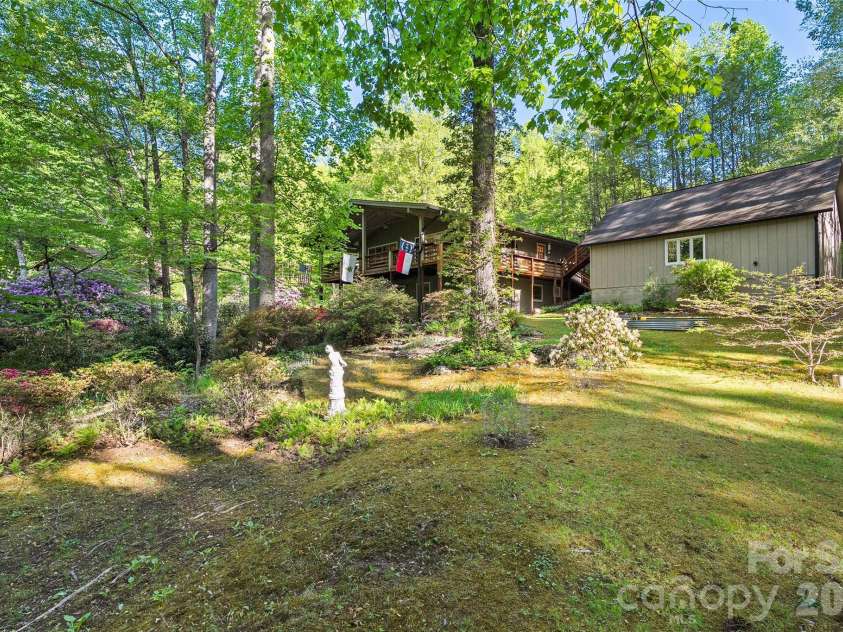 134 The Trail, Maggie Valley, NC 28751.  MLS# CAR4369403, YatesRealty ID 20695. 