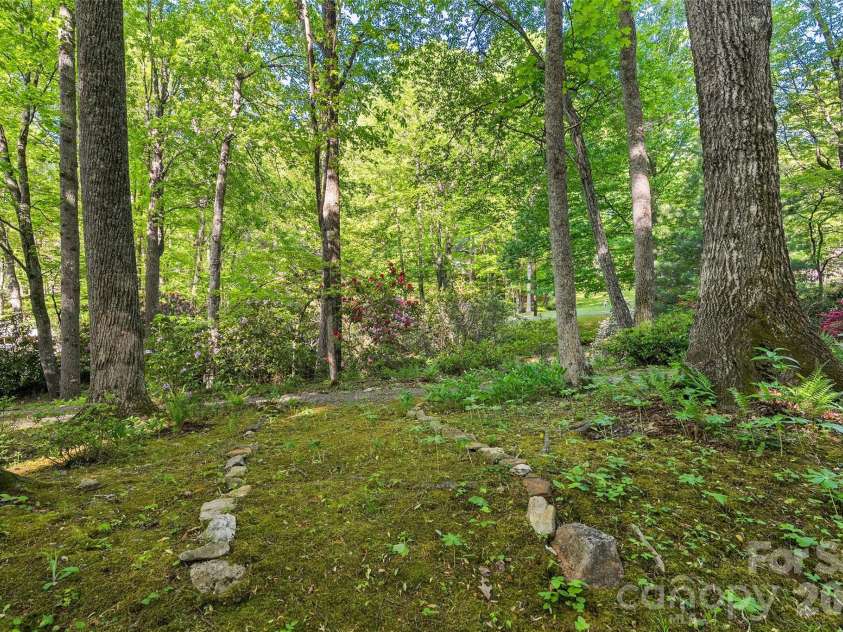 134 The Trail, Maggie Valley, NC 28751.  MLS# CAR4369403, YatesRealty ID 20695. 