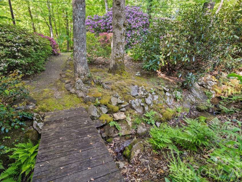 134 The Trail, Maggie Valley, NC 28751.  MLS# CAR4369403, YatesRealty ID 20695. 