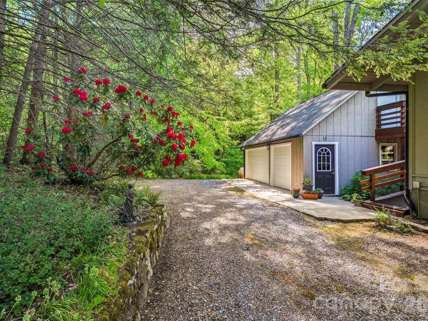 134 The Trail, Maggie Valley, NC 28751.  MLS# CAR4369403, YatesRealty ID 20695. 