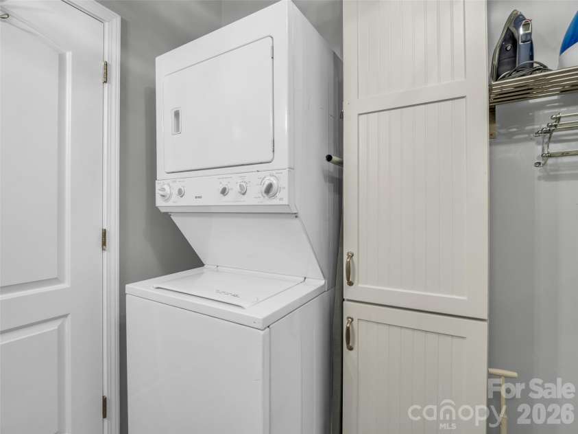 3 Ravine Extension, Woodfin, NC 28804.  MLS# CAR4373087, YatesRealty ID 20696. 