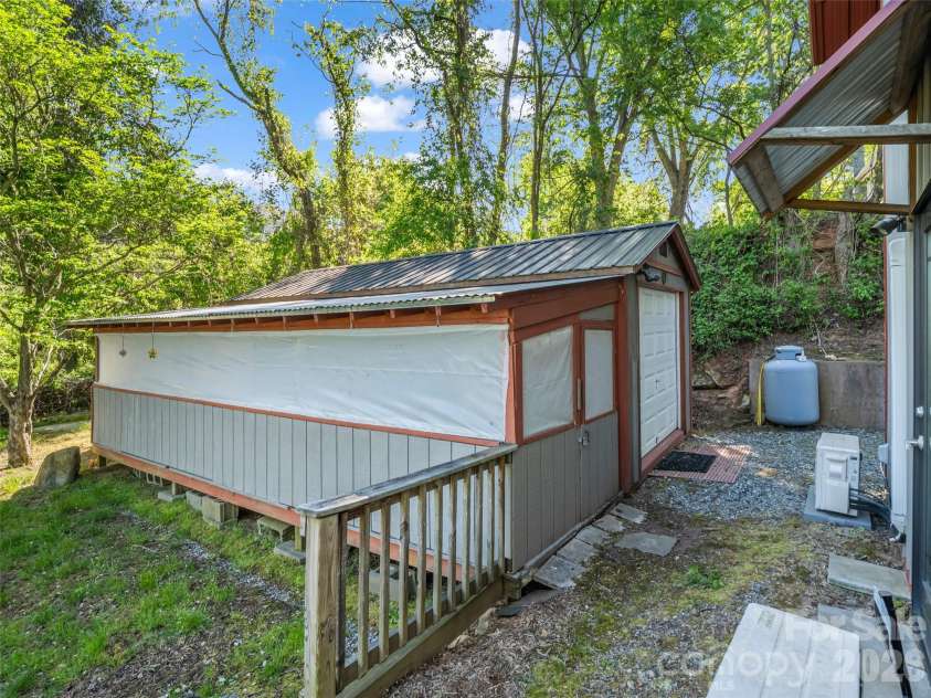 3 Ravine Extension, Woodfin, NC 28804.  MLS# CAR4373087, YatesRealty ID 20696. 