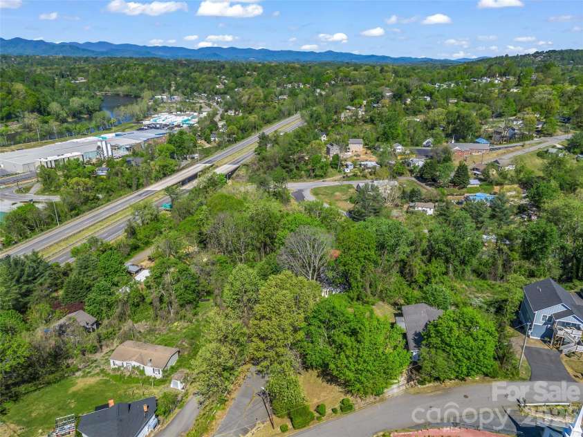 3 Ravine Extension, Woodfin, NC 28804.  MLS# CAR4373087, YatesRealty ID 20696. 