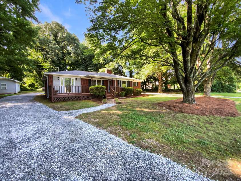 7812 Old Concord Road, Salisbury, NC 28146.  MLS# CAR4271969, YatesRealty ID 20696. 