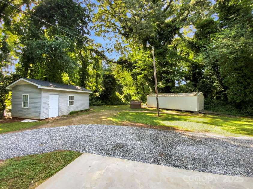7812 Old Concord Road, Salisbury, NC 28146.  MLS# CAR4271969, YatesRealty ID 20696. 