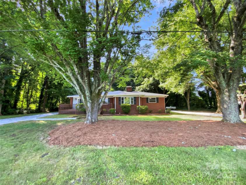 7812 Old Concord Road, Salisbury, NC 28146.  MLS# CAR4271969, YatesRealty ID 20696. 