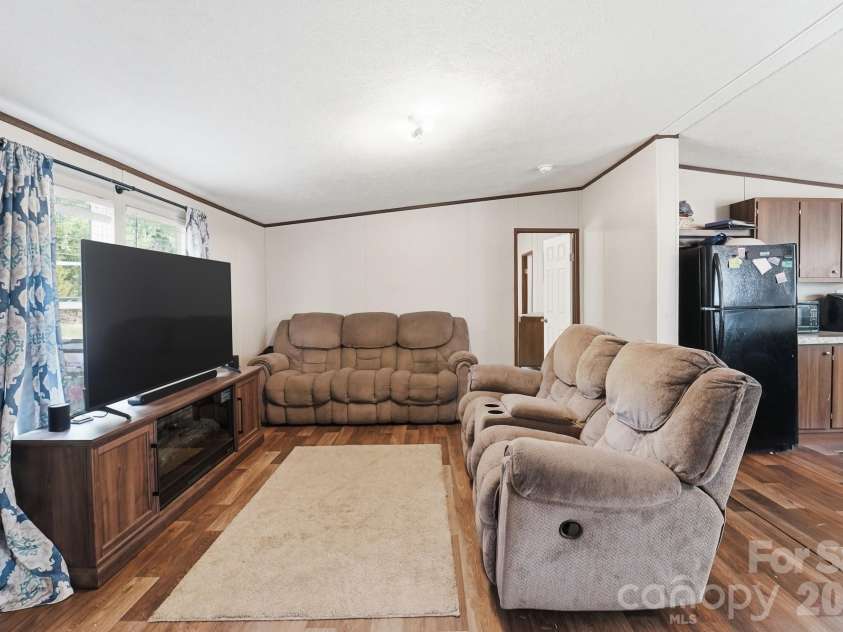 215 Jim Patterson Road, Kings Mountain, NC 28086.  MLS# CAR4362560, YatesRealty ID 20697. 