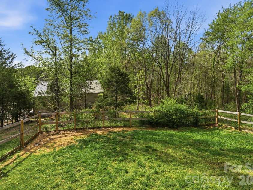 215 Jim Patterson Road, Kings Mountain, NC 28086.  MLS# CAR4362560, YatesRealty ID 20697. 