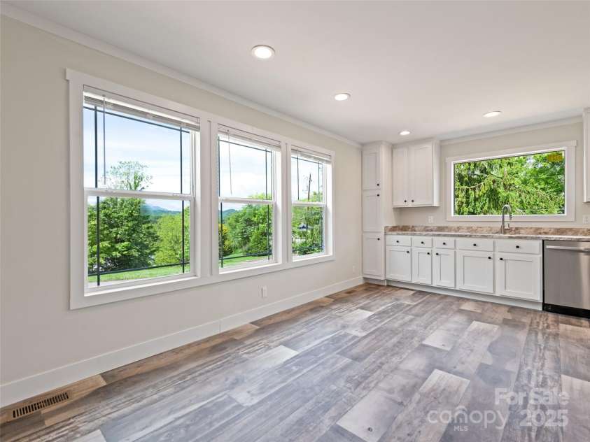 255 Thompson Cove Road, Clyde, NC 28721.  MLS# CAR4259077, YatesRealty ID 20699. 