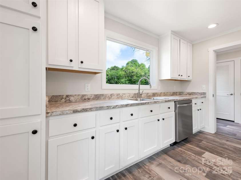 255 Thompson Cove Road, Clyde, NC 28721.  MLS# CAR4259077, YatesRealty ID 20699. 