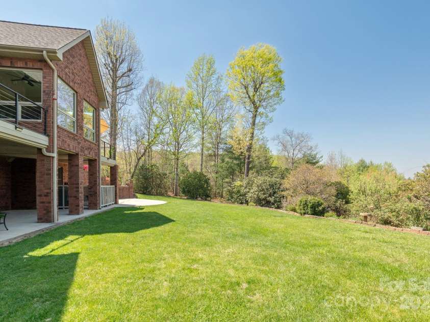 28 Tudor Crescent Court, Hendersonville, NC 28739.  MLS# CAR4255381, YatesRealty ID 207. 