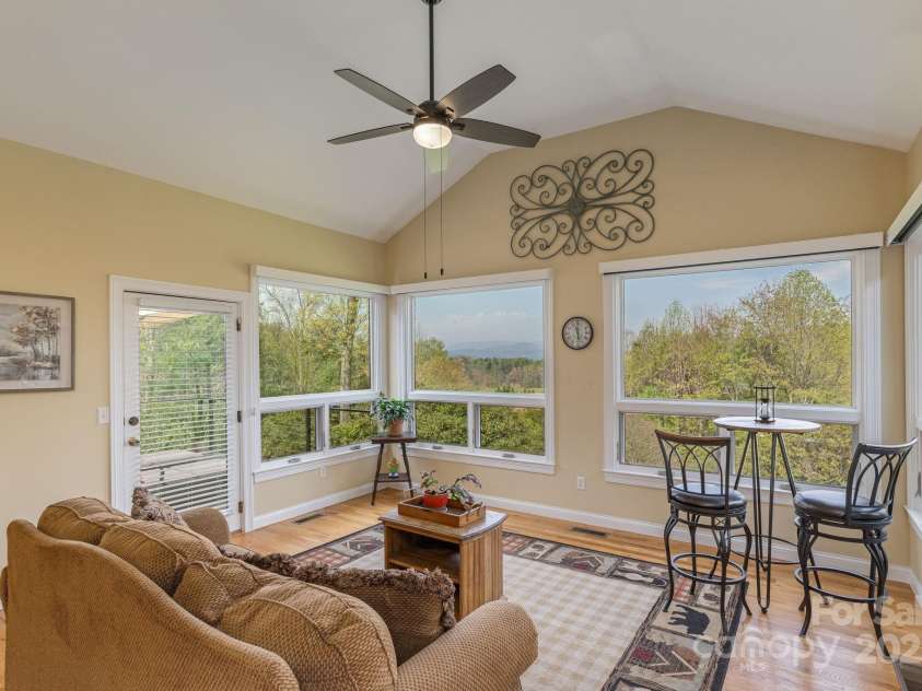 28 Tudor Crescent Court, Hendersonville, NC 28739.  MLS# CAR4255381, YatesRealty ID 207. 