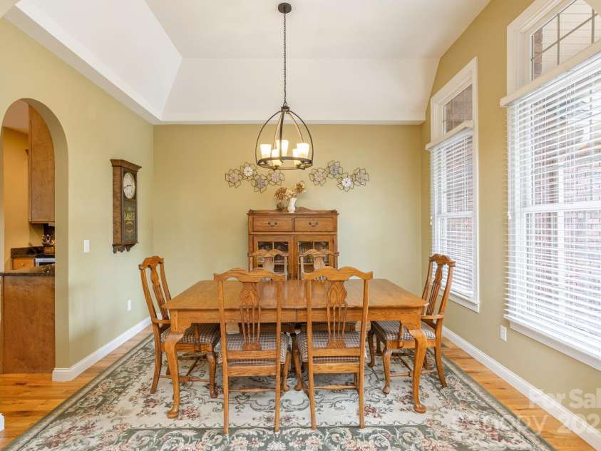 28 Tudor Crescent Court, Hendersonville, NC 28739.  MLS# CAR4255381, YatesRealty ID 207. 
