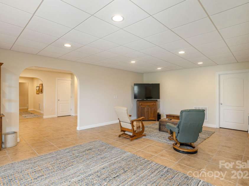 28 Tudor Crescent Court, Hendersonville, NC 28739.  MLS# CAR4255381, YatesRealty ID 207. 