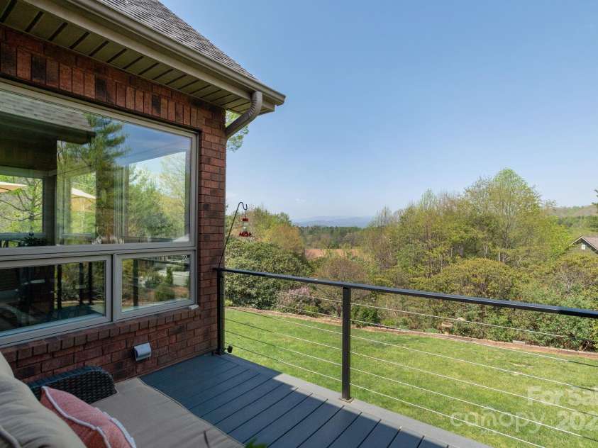 28 Tudor Crescent Court, Hendersonville, NC 28739.  MLS# CAR4255381, YatesRealty ID 207. 