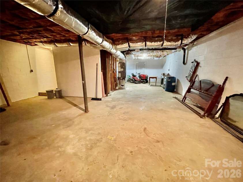 2019 Dale Road, Spruce Pine, NC 28777.  MLS# CAR4335302, YatesRealty ID 2070. 