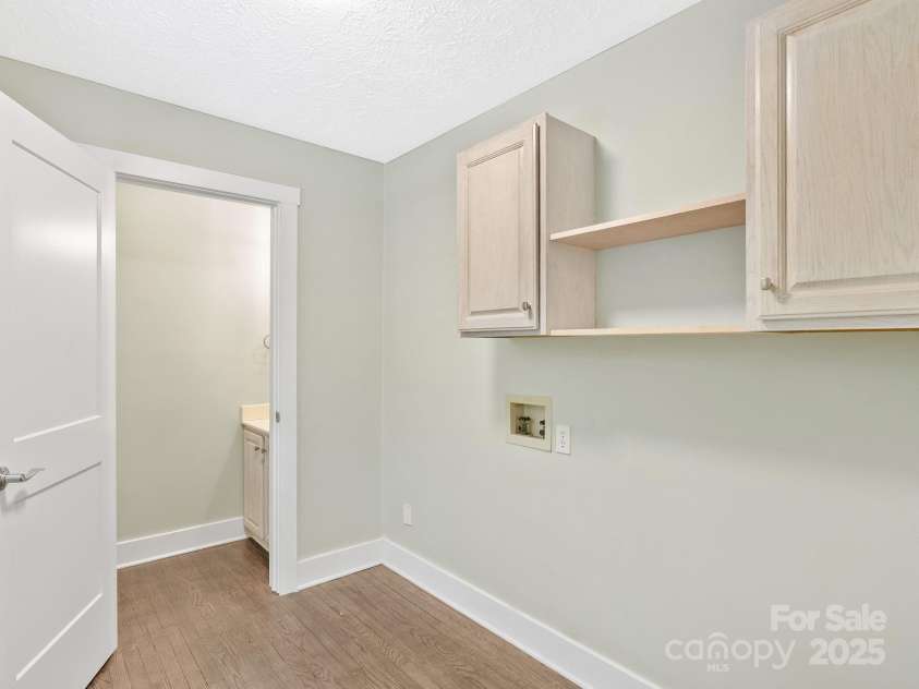 8 Fiver Lane, Asheville, NC 28803.  MLS# CAR4224910, YatesRealty ID 2070. 